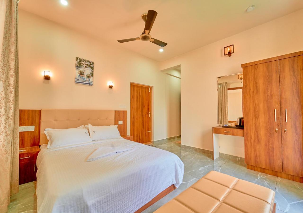 Glen Castle Vagamon Pool Resort By Voye Homes Exterior photo