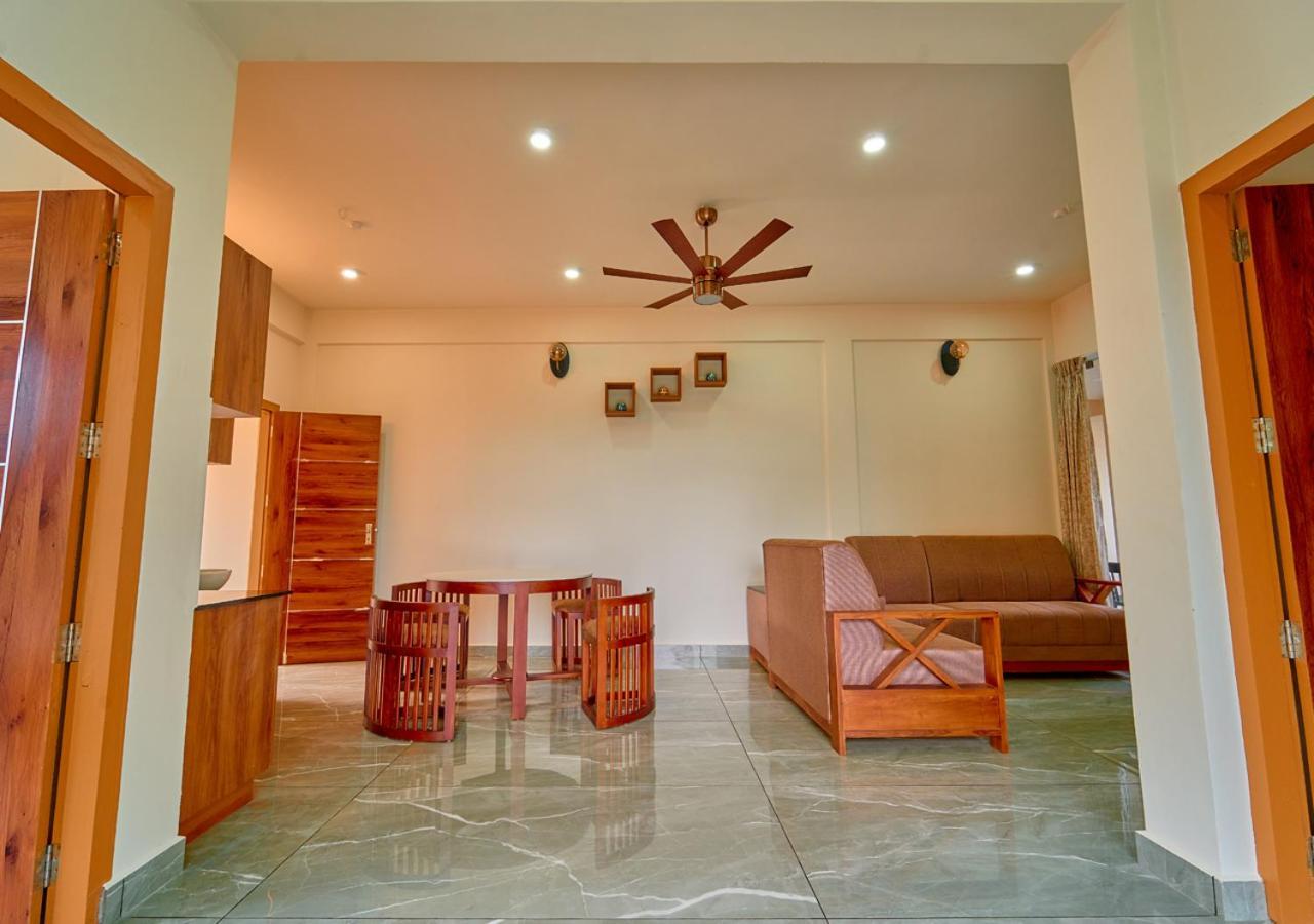 Glen Castle Vagamon Pool Resort By Voye Homes Exterior photo