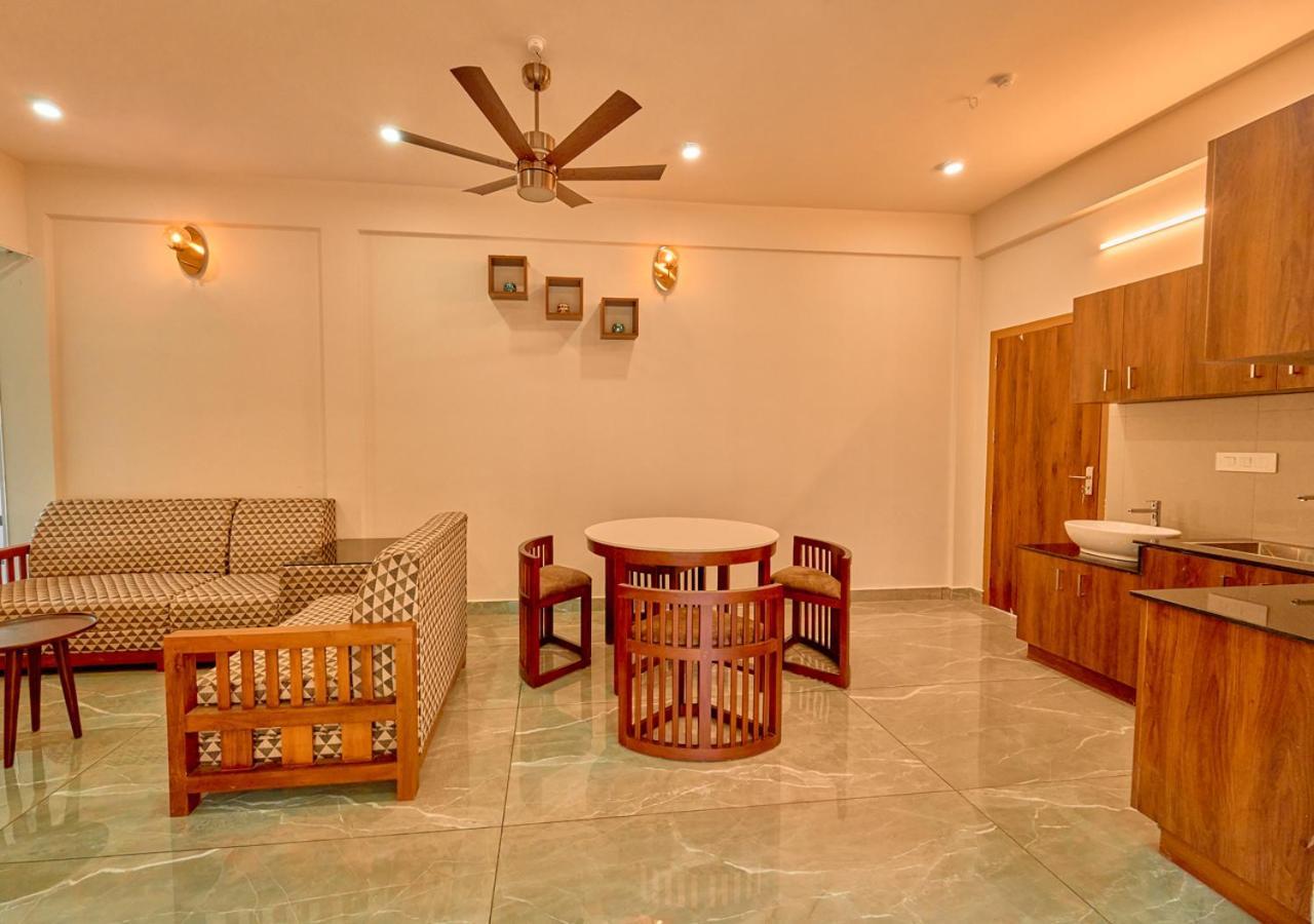 Glen Castle Vagamon Pool Resort By Voye Homes Exterior photo