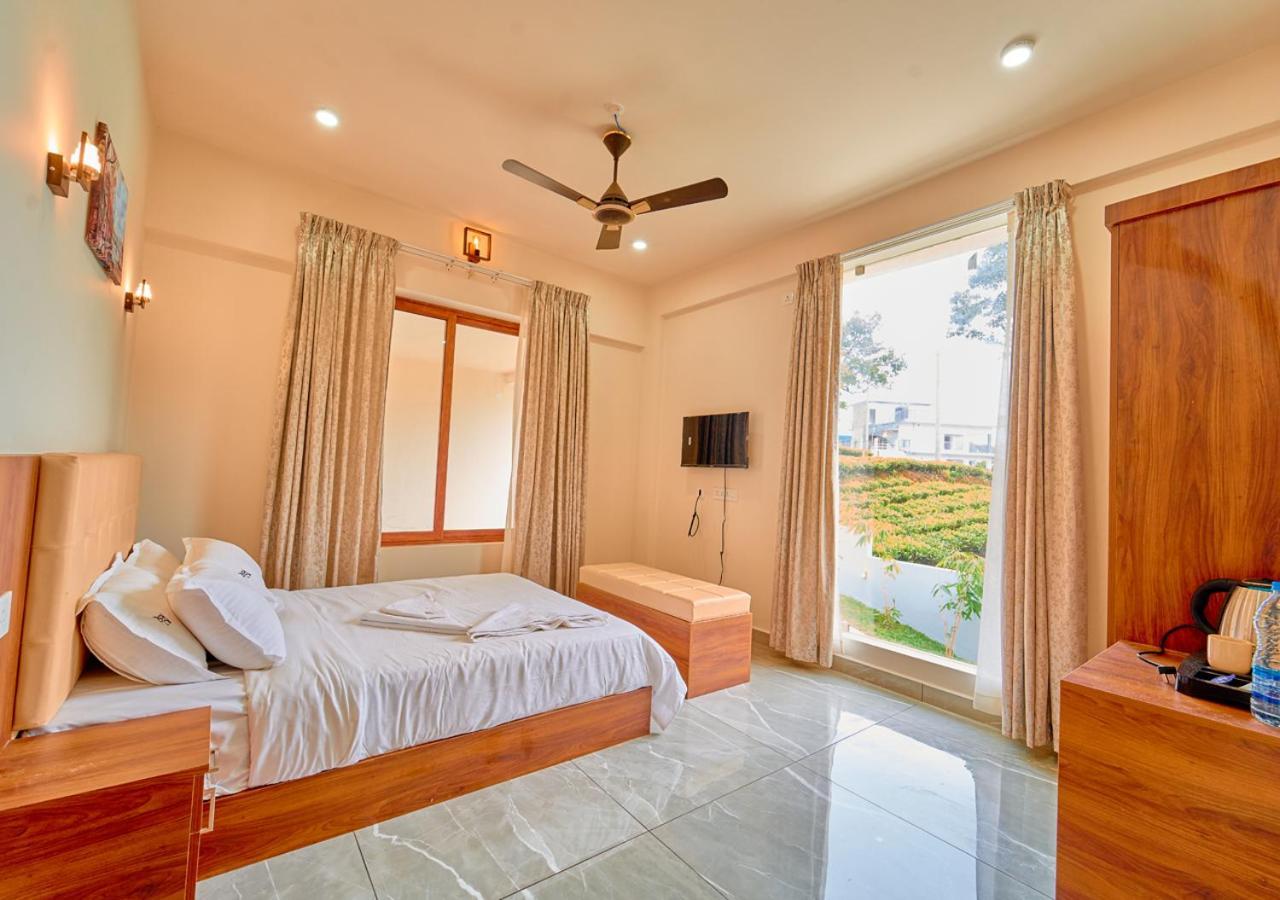 Glen Castle Vagamon Pool Resort By Voye Homes Exterior photo